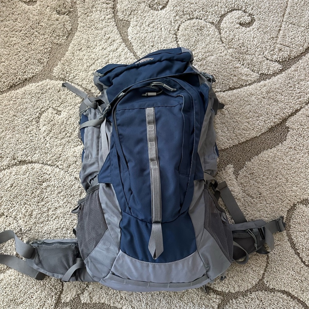 Like New Kelty Coyote 4750 Air Suspension Internal Frame Backpack, Used Once.
